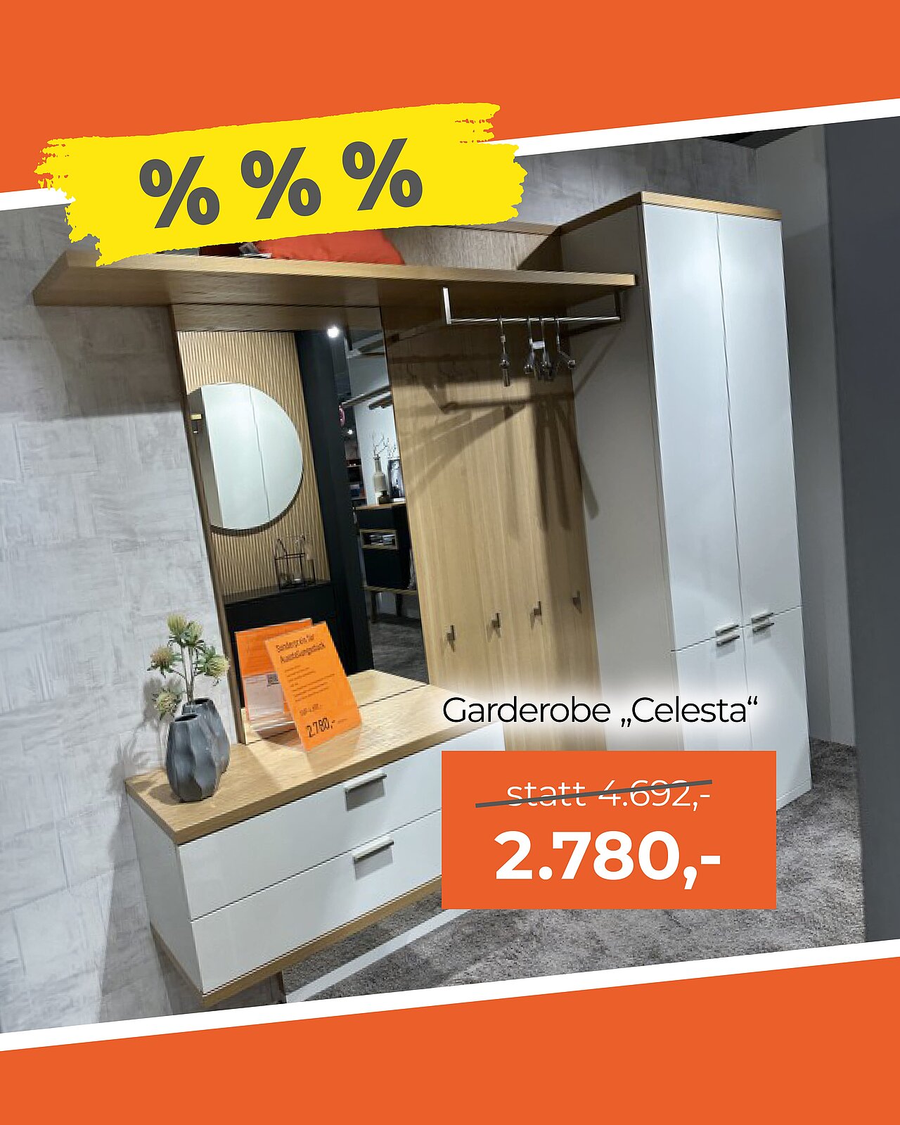 Garderobe mit Spiegel, Hakenleiste, Schubladen und Schrank in Holz- und Weißtönen