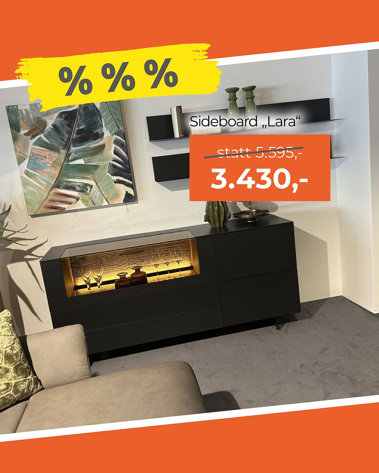 Schwarzes Sideboard mit integrierter LED-Beleuchtung